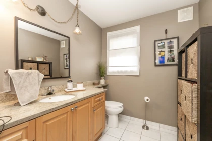 Walk-In Closet Photo of 2210 Dawes Hill Road, Coquitlam, BC