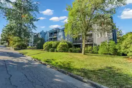 111 1122 King Albert Avenue, Coquitlam, BC