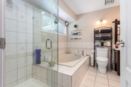 Powder Room Photo of 19577 Somerset Drive, Pitt Meadows, BC