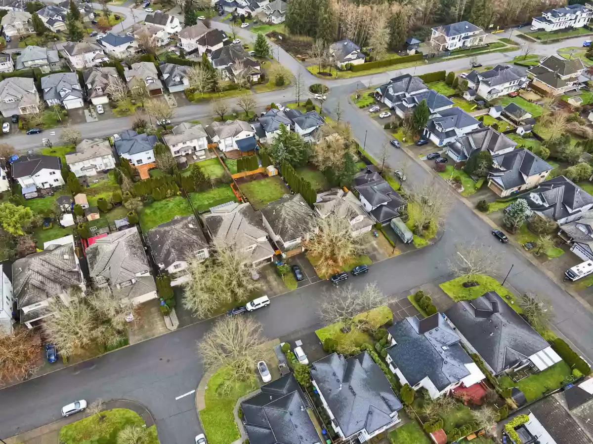 Fitness Center Photo Near 16977 83a Avenue, Surrey, BC