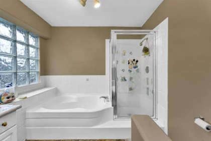 Mudroom Photo of 16977 83a Avenue, Surrey, BC