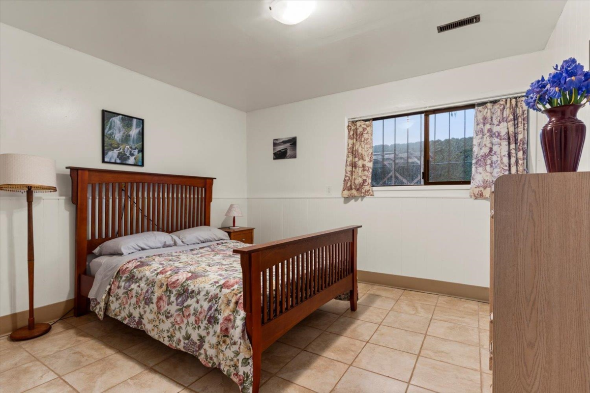 Backyard Photo of 46323 Magnolia Avenue, Chilliwack, BC