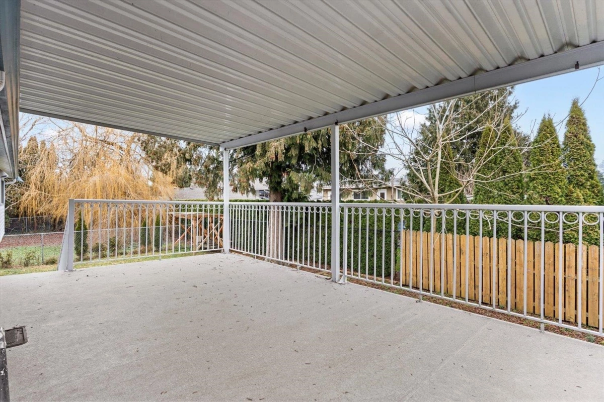 Laundry Room Photo of 46323 Magnolia Avenue, Chilliwack, BC