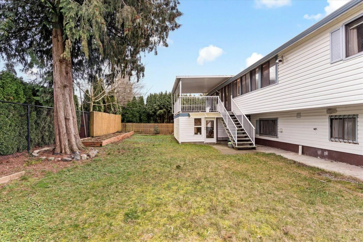 Neighborhood Park Photo Near 46323 Magnolia Avenue, Chilliwack, BC