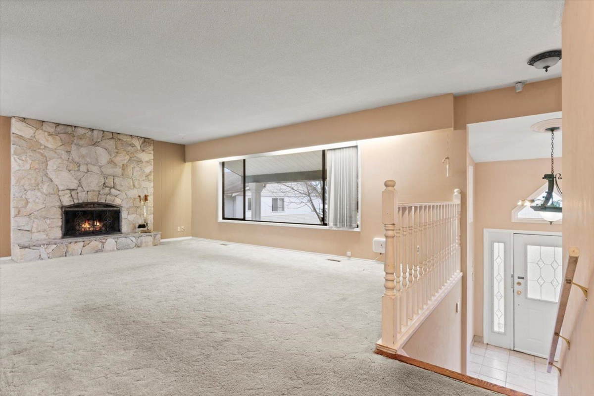 Walk-In Closet Photo of 46323 Magnolia Avenue, Chilliwack, BC