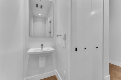 Entry Foyer Photo of 112 13929 105 Boulevard, Surrey, BC
