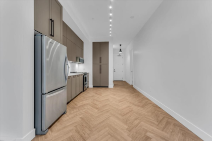 Kitchen Island Photo of 112 13929 105 Boulevard, Surrey, BC