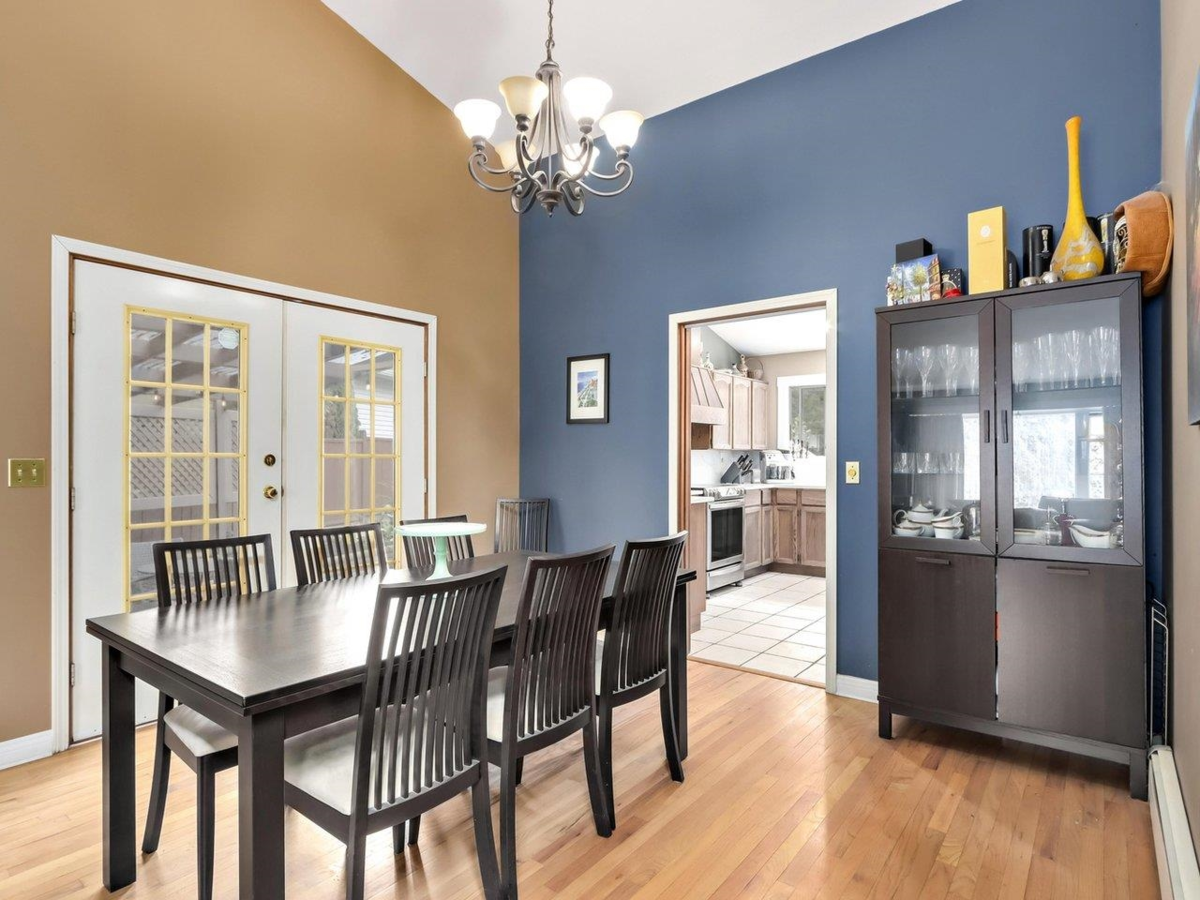 Kitchen Island Photo of 7361 149a Street, Surrey, BC