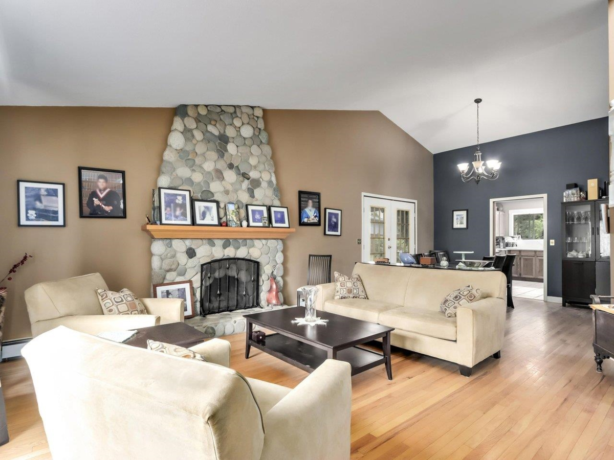 Living Room Photo of 7361 149a Street, Surrey, BC