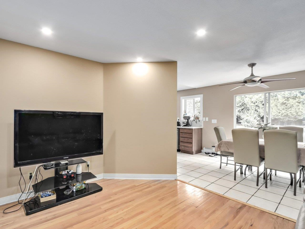 Walk-In Closet Photo of 7361 149a Street, Surrey, BC