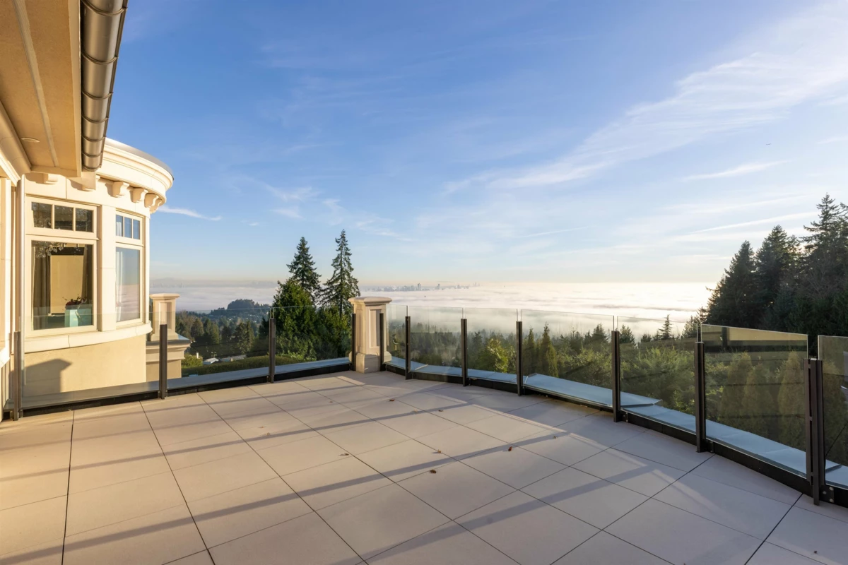 Entry Foyer Photo of 1356 Cammeray Road, West Vancouver, BC