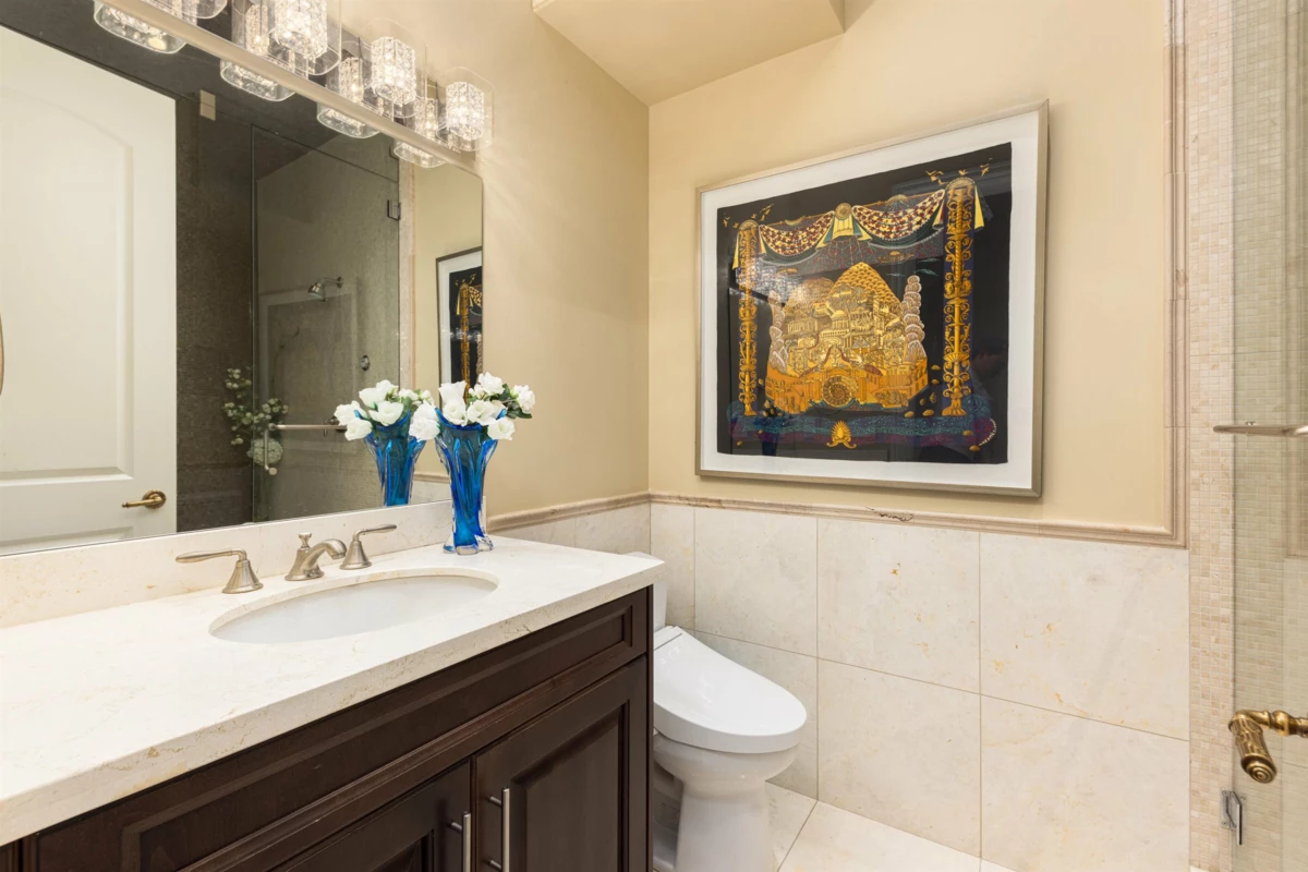 Hot Tub / Spa Photo of 1356 Cammeray Road, West Vancouver, BC