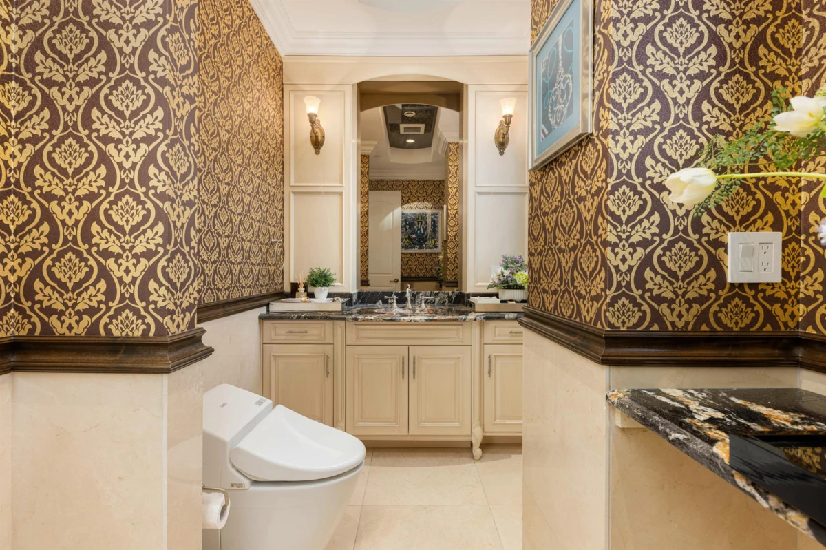 Powder Room Photo of 1356 Cammeray Road, West Vancouver, BC