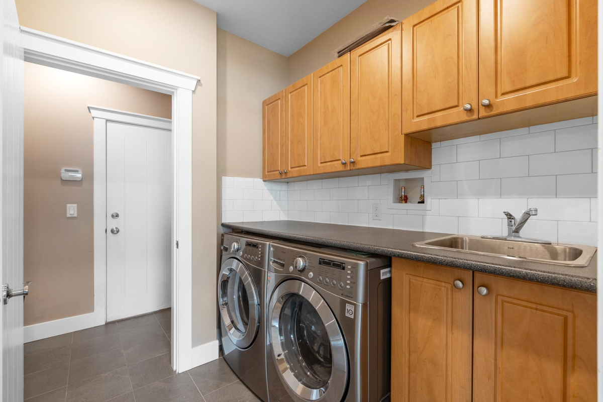 Bedroom 3 Photo of 7077 197b Street, Langley, BC