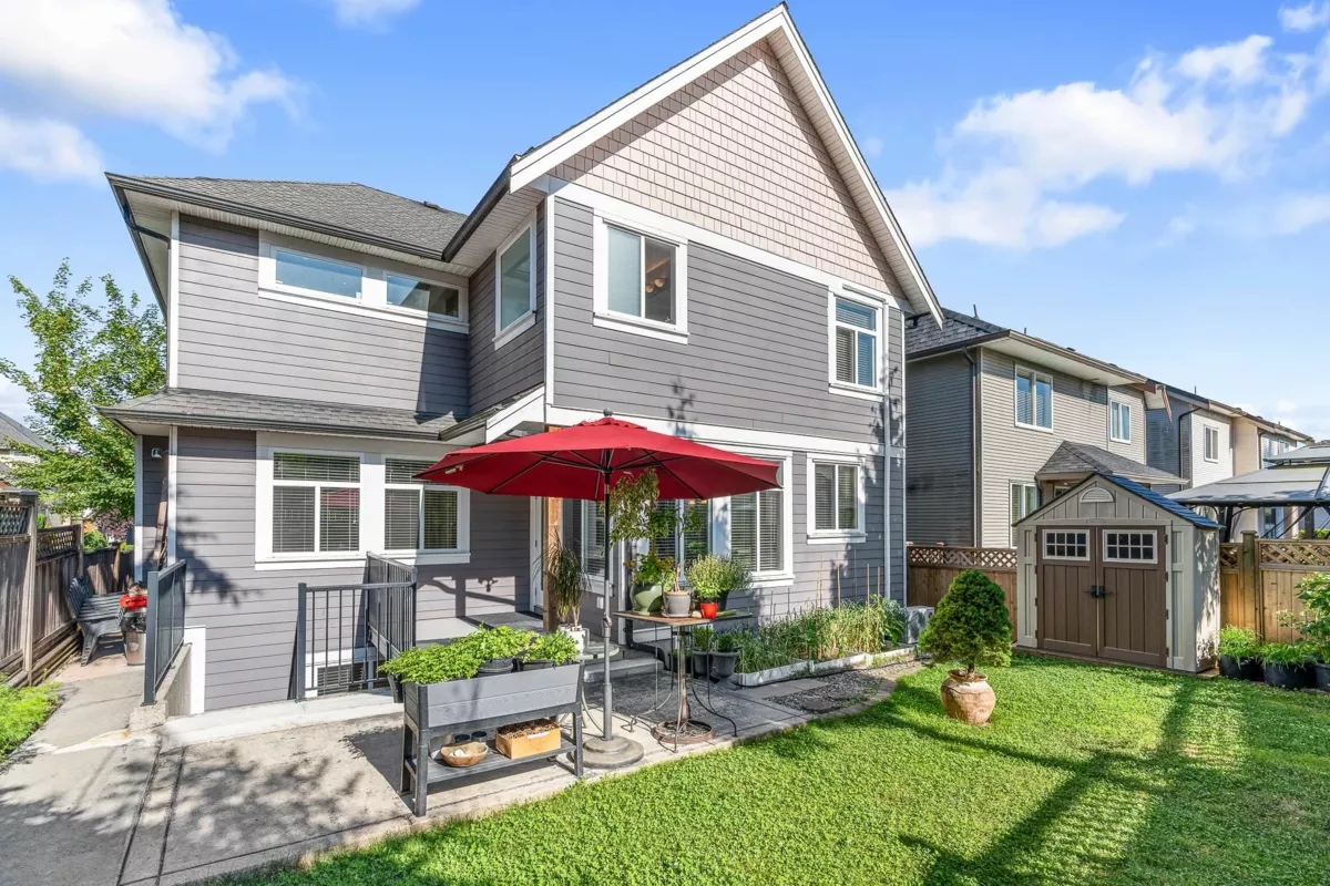 Garden / Landscaping Photo of 7077 197b Street, Langley, BC