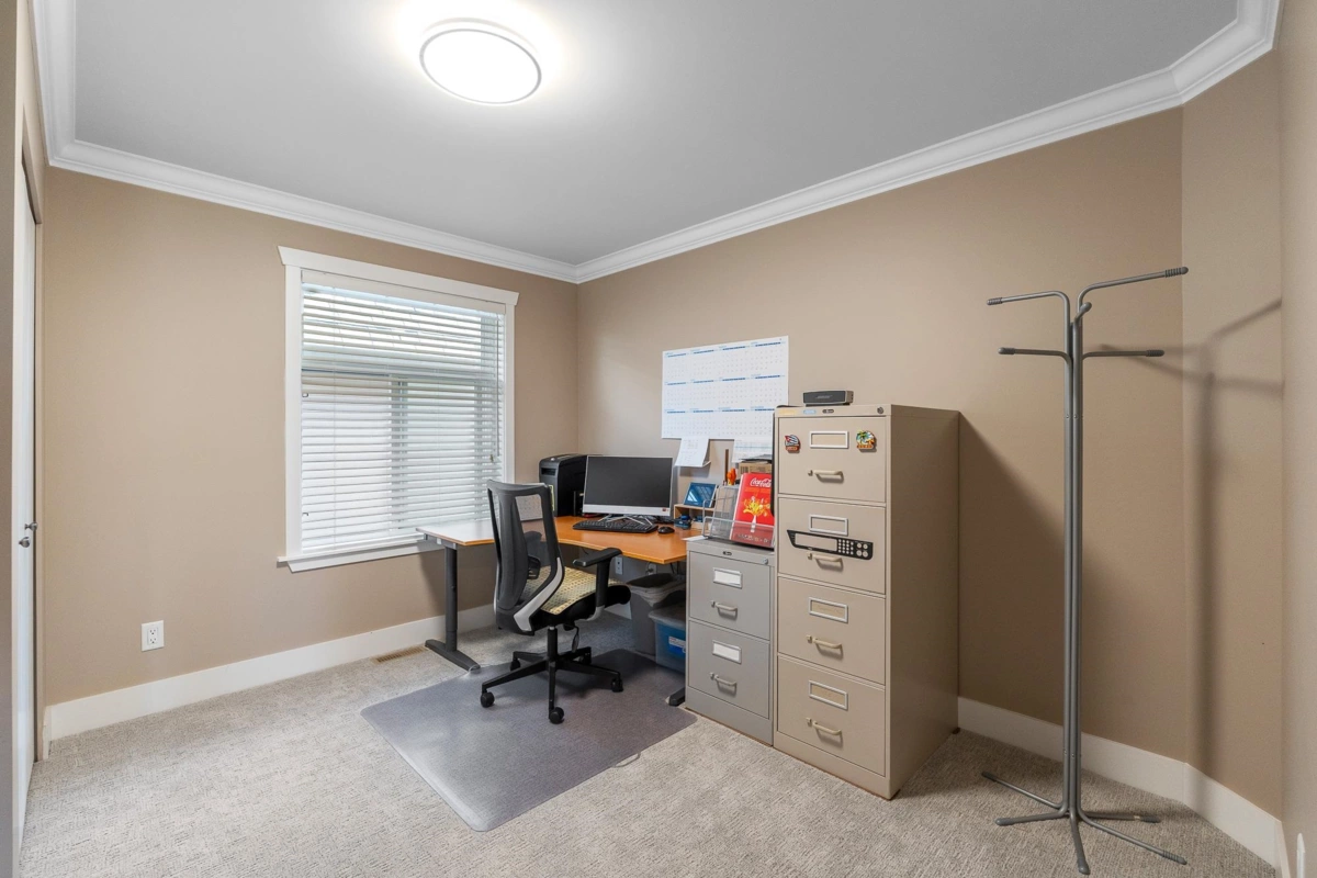 Hallway Photo of 7077 197b Street, Langley, BC