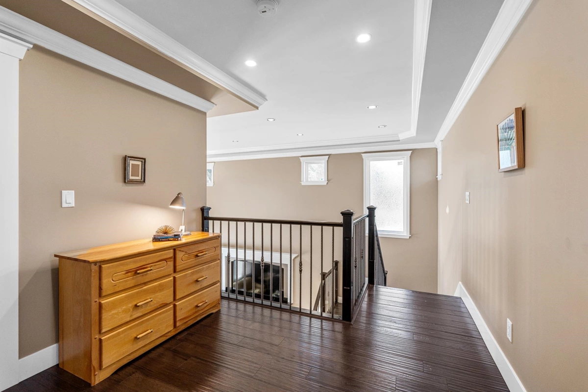 Powder Room Photo of 7077 197b Street, Langley, BC