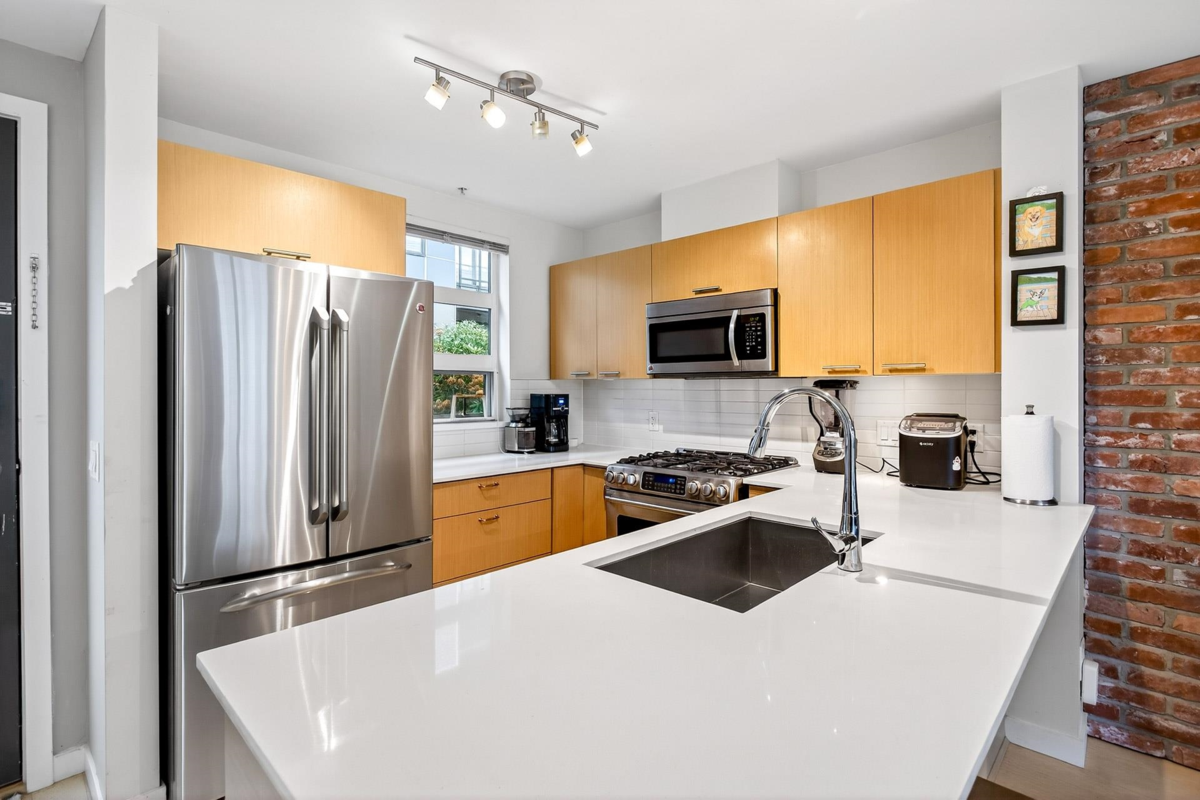Dining Area Photo of 336 95 Moody Street, Port Moody, BC