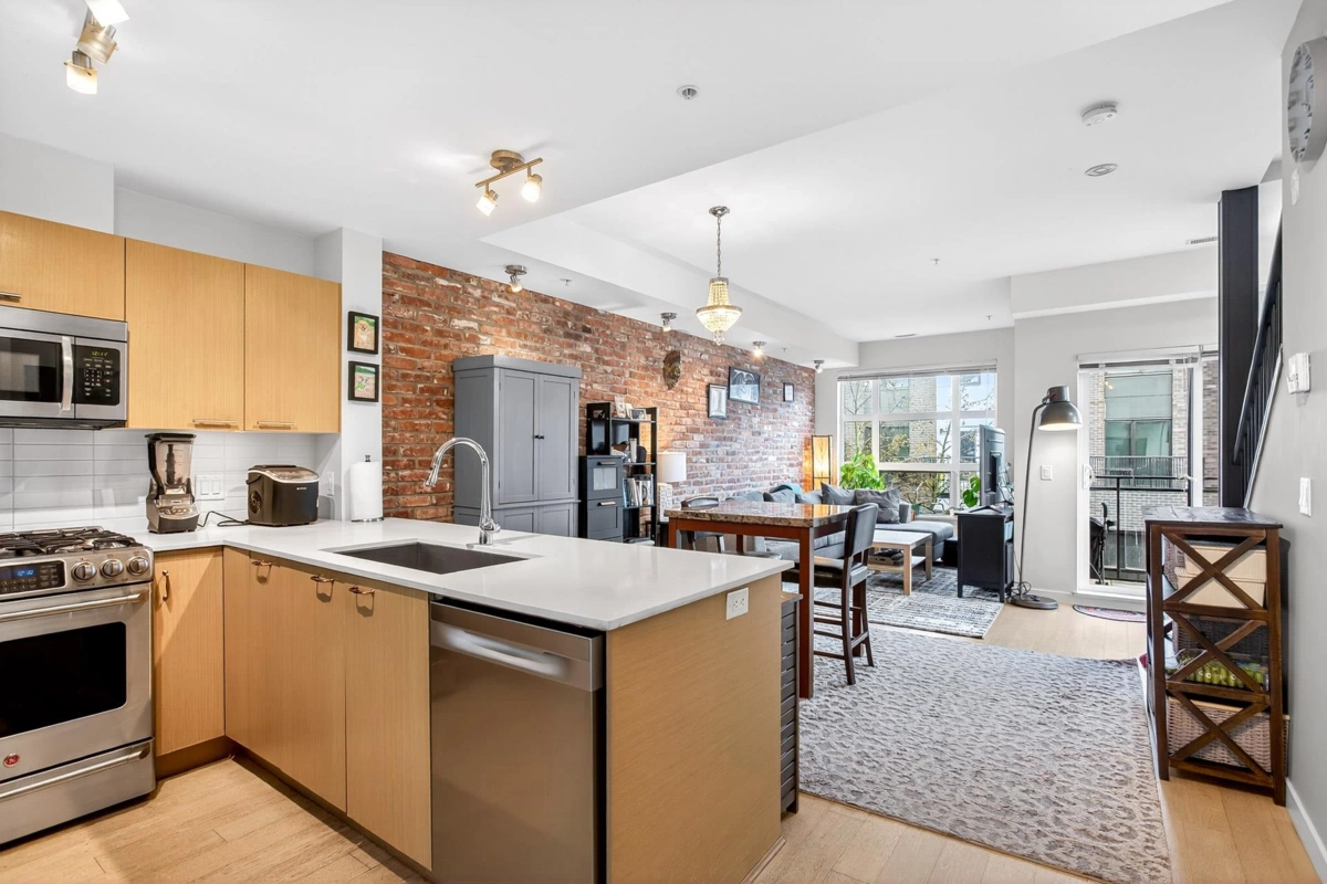 Family Room Photo of 336 95 Moody Street, Port Moody, BC