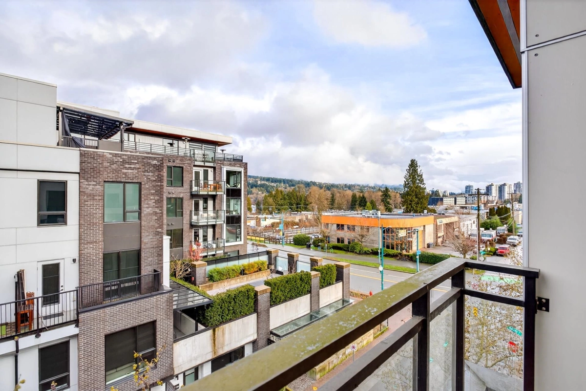 Guest Bathroom Photo of 336 95 Moody Street, Port Moody, BC