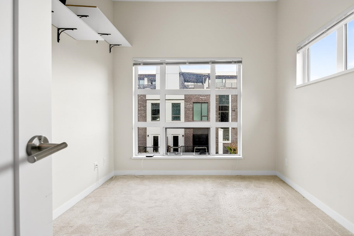 Office / Den Photo of 336 95 Moody Street, Port Moody, BC