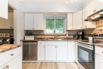 6110 Greenside Drive, Surrey, BC, Surrey — Townhouse for sale