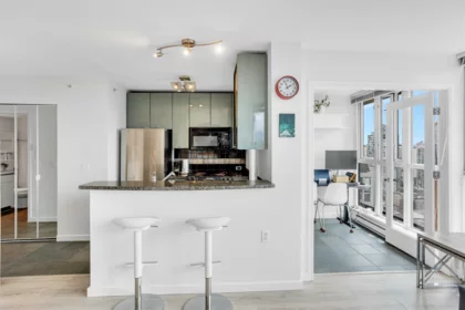 2507 1068 Hornby Street, Vancouver, BC, Vancouver — Apartment/Condo for sale