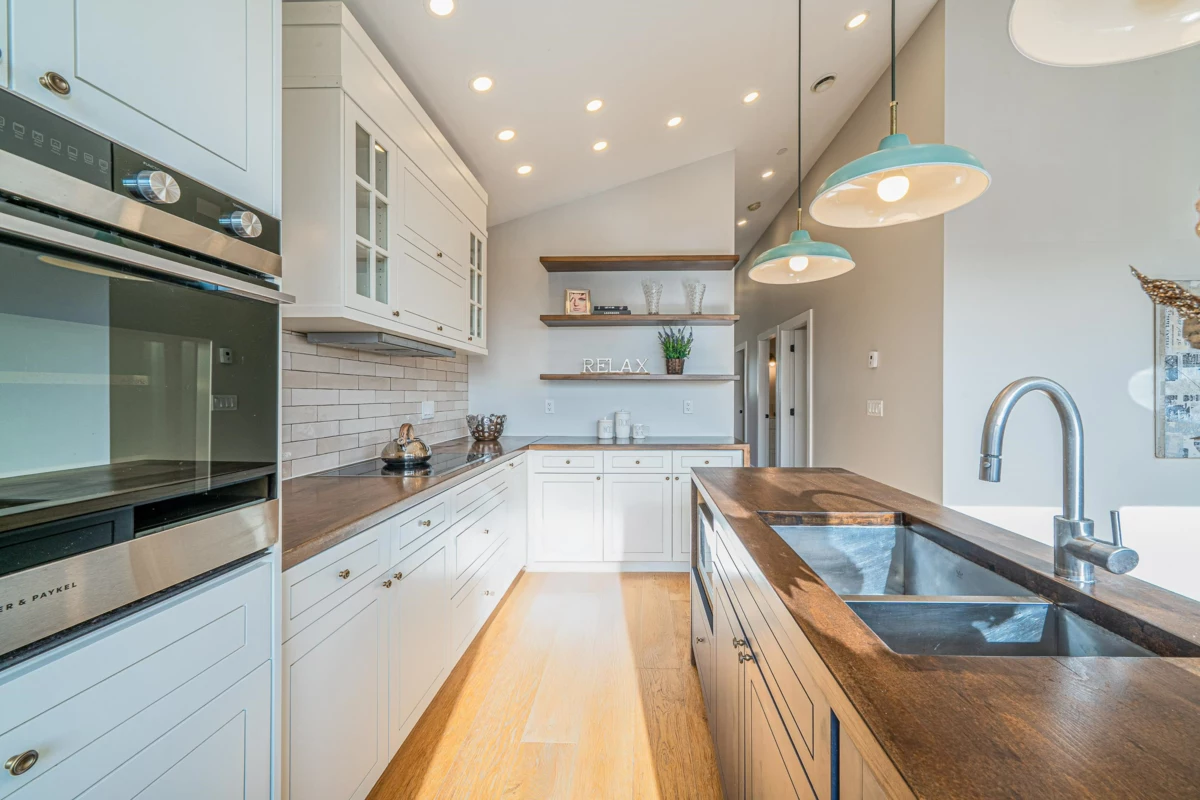 Basement Recreation Room Photo of 2311 Turner Street, Vancouver, BC