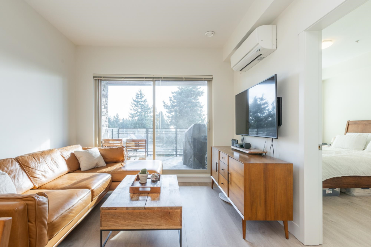 Bedroom 2 Photo of 309 14022 North Bluff Road, White Rock, BC