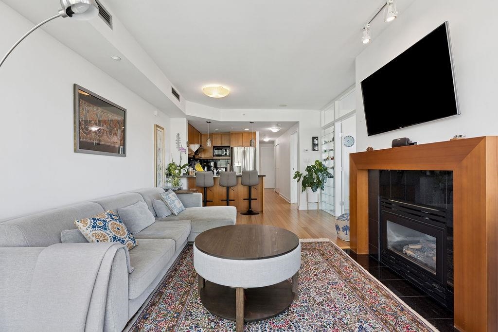 Kitchen Photo of 1202 1680 Bayshore Drive, Vancouver, BC