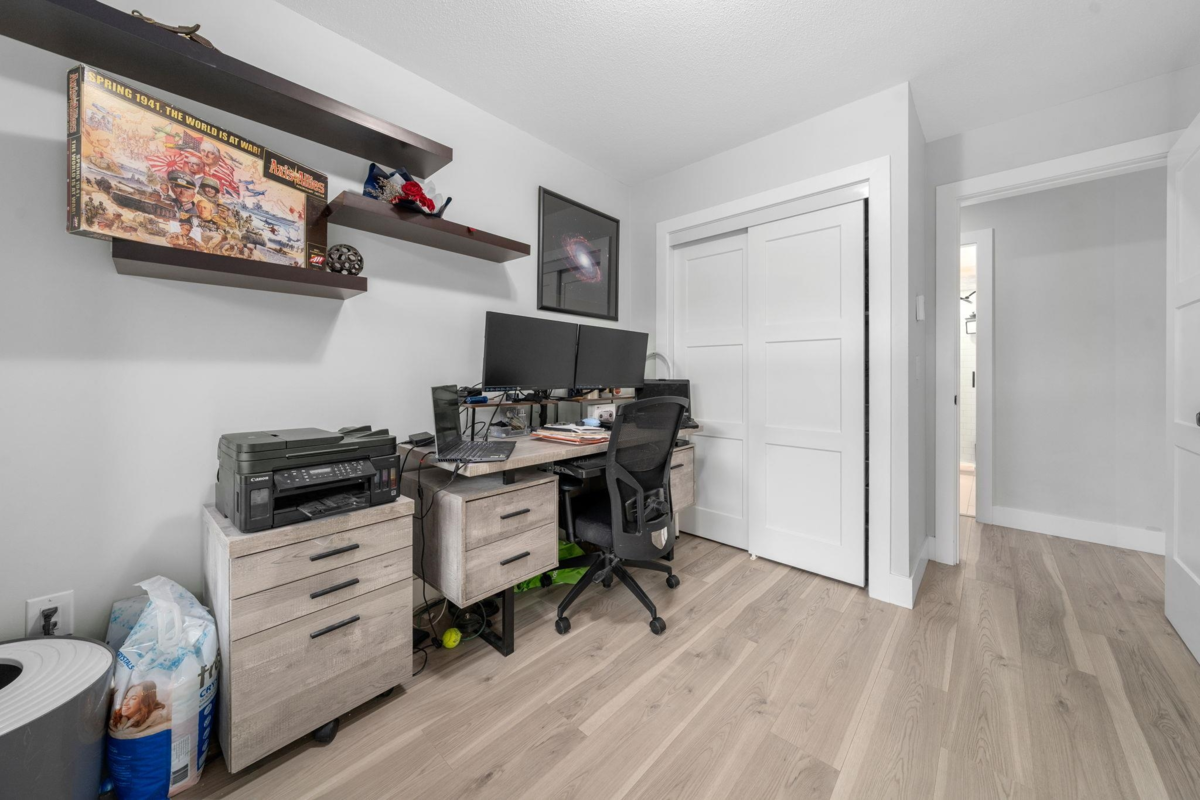 Garden / Landscaping Photo of 109 400 Klahanie Drive, Port Moody, BC