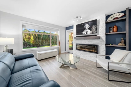 109 400 Klahanie Drive, Port Moody, BC, Port Moody — 2 bed apartment/condo for sale