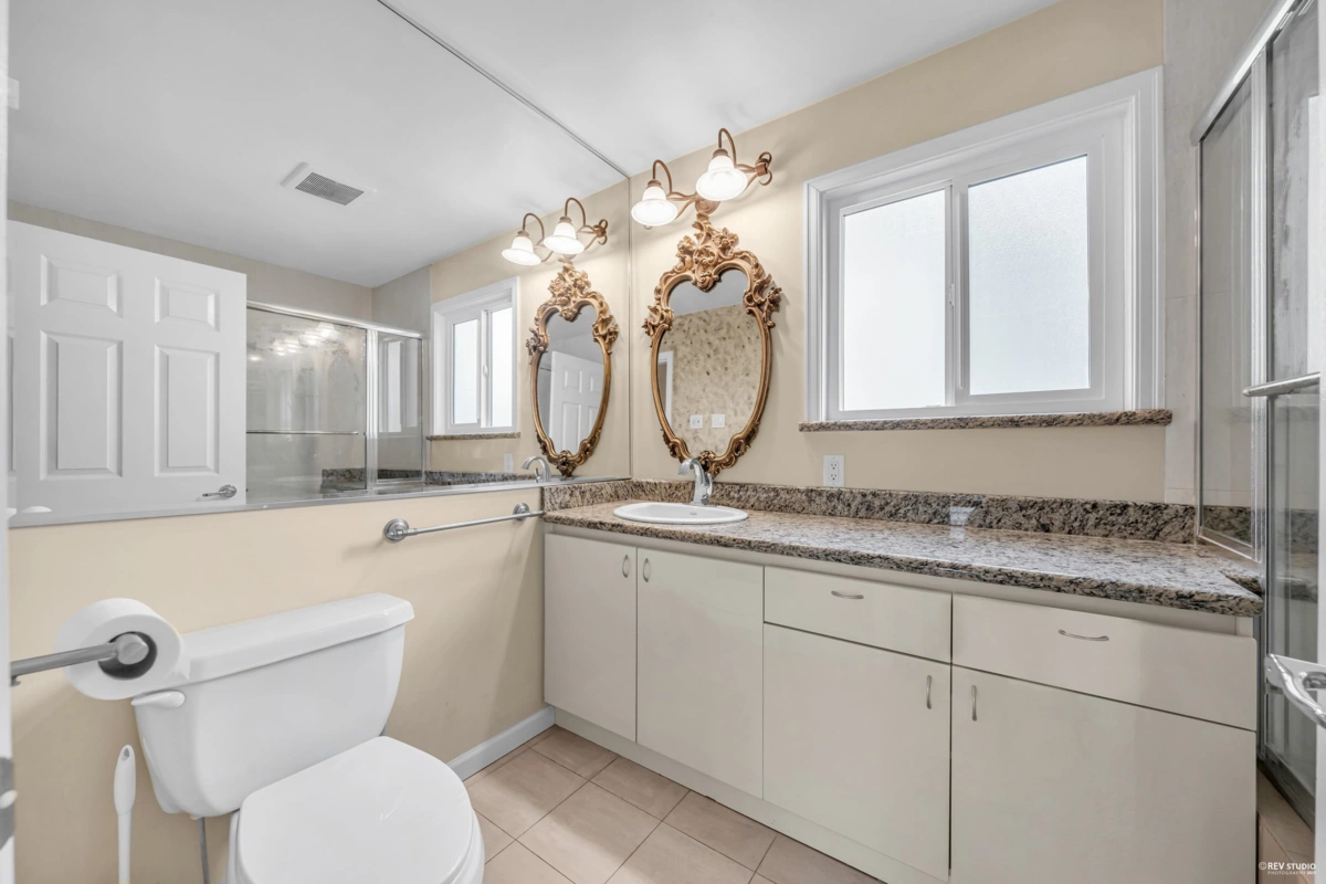 Entry Foyer Photo of 3191 W 23rd Avenue, Vancouver, BC