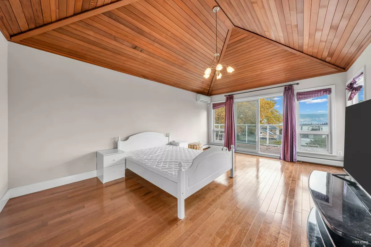 Guest Bathroom Photo of 3191 W 23rd Avenue, Vancouver, BC