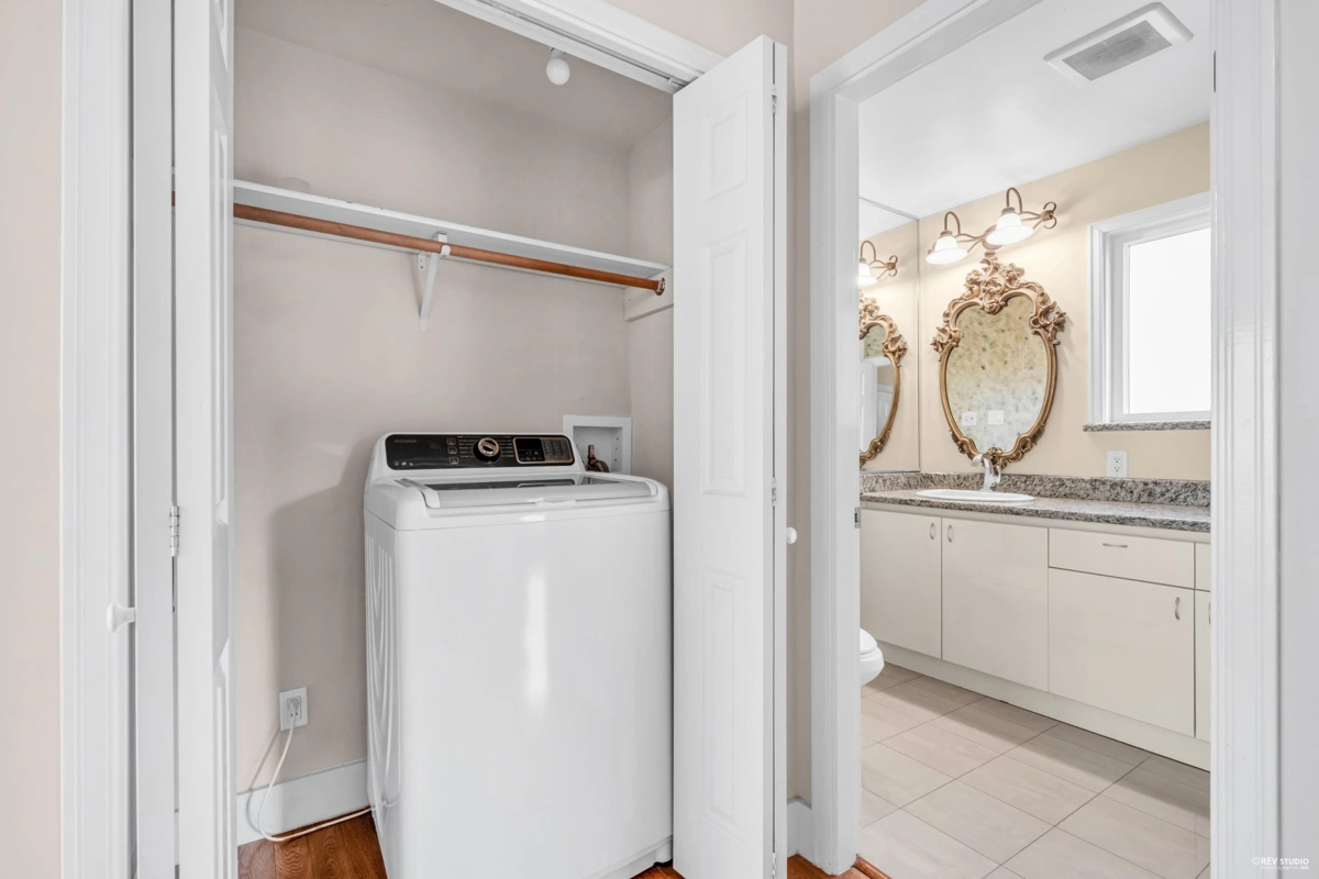 Hallway Photo of 3191 W 23rd Avenue, Vancouver, BC