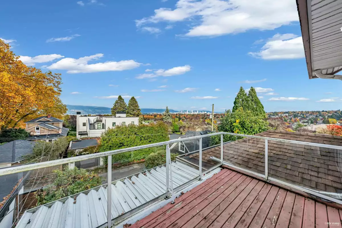 Kitchen Island Photo of 3191 W 23rd Avenue, Vancouver, BC