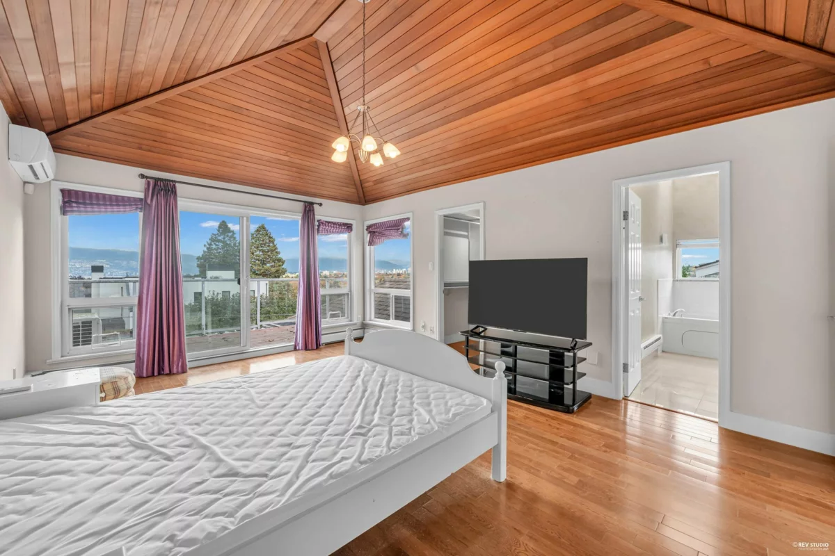 Powder Room Photo of 3191 W 23rd Avenue, Vancouver, BC