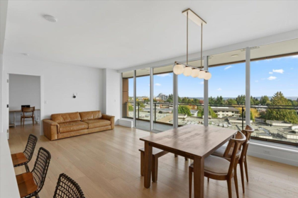 Kitchen Island Photo of 604 1439 George Street, White Rock, BC