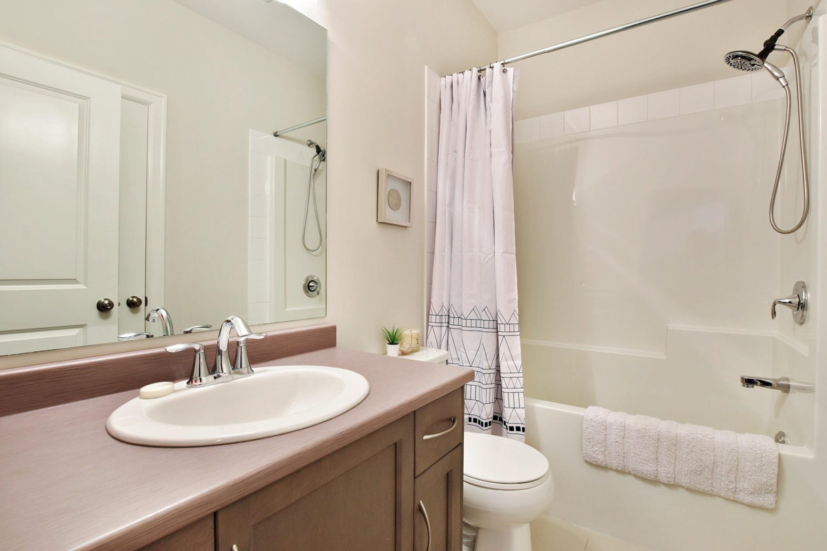 Guest Bathroom Photo of 139 6026 Lindeman Street, Chilliwack, BC
