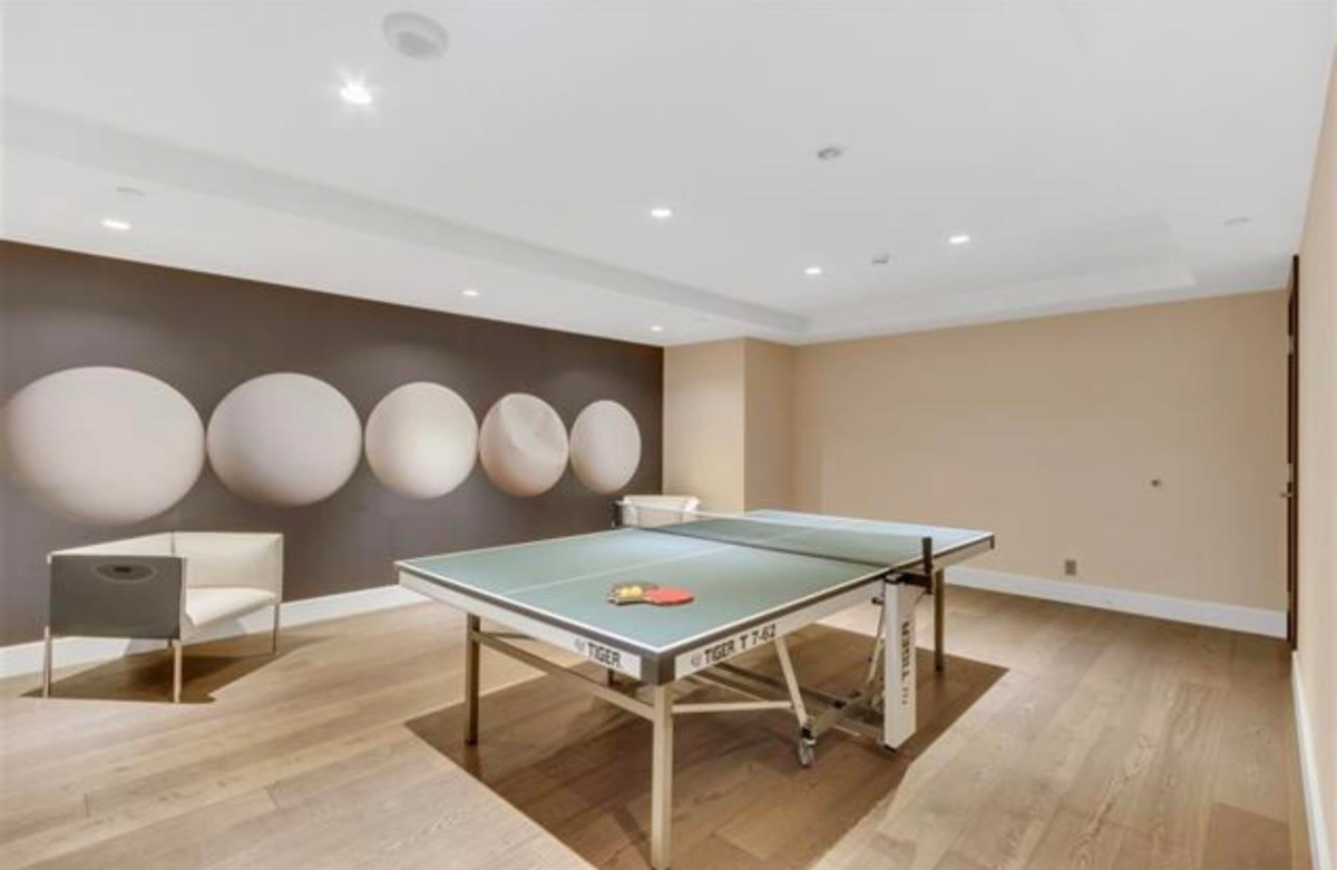 Entry Foyer Photo of 1301 277 Thurlow Street, Vancouver, BC