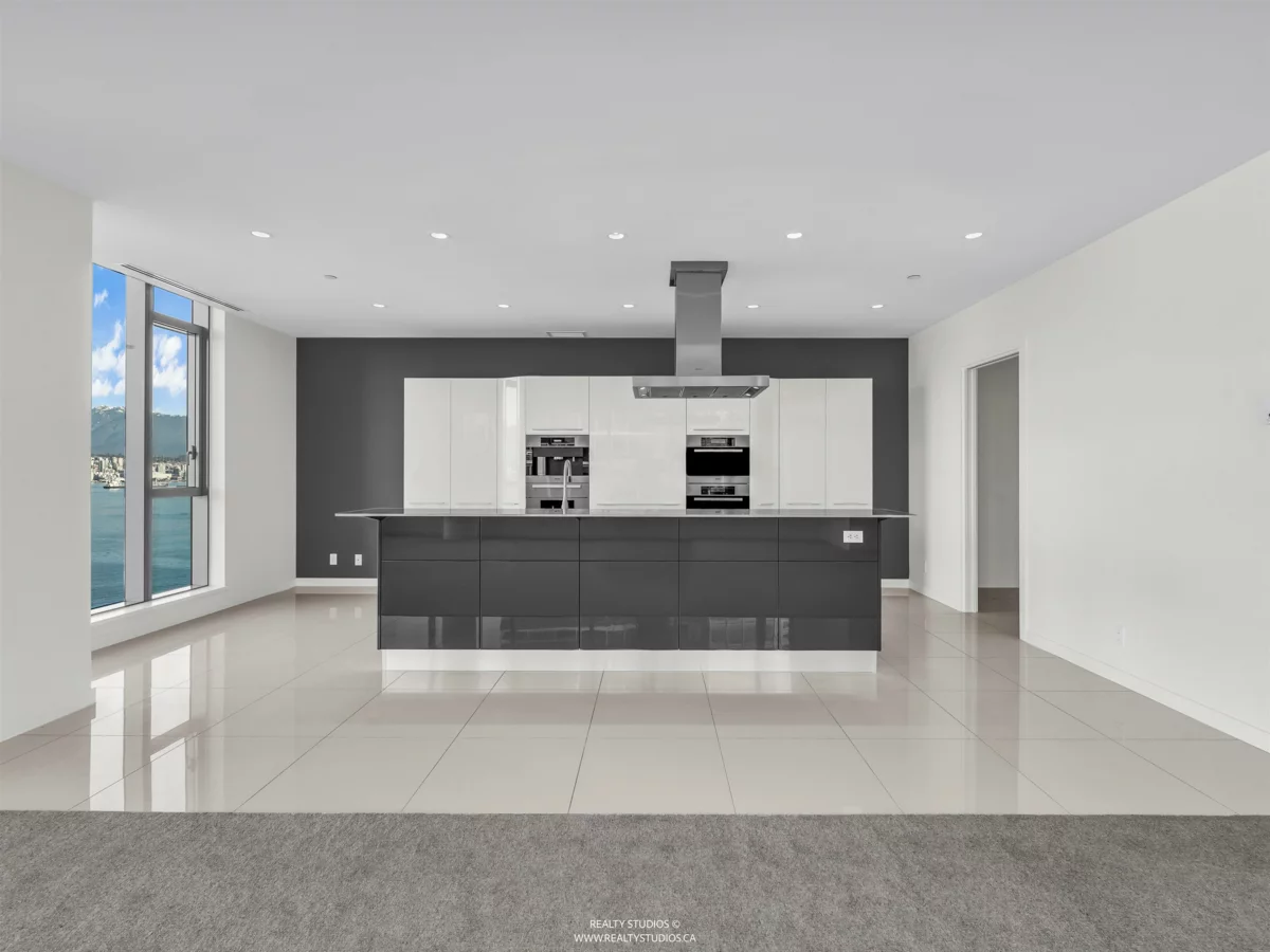 Kitchen Photo of 1301 277 Thurlow Street, Vancouver, BC