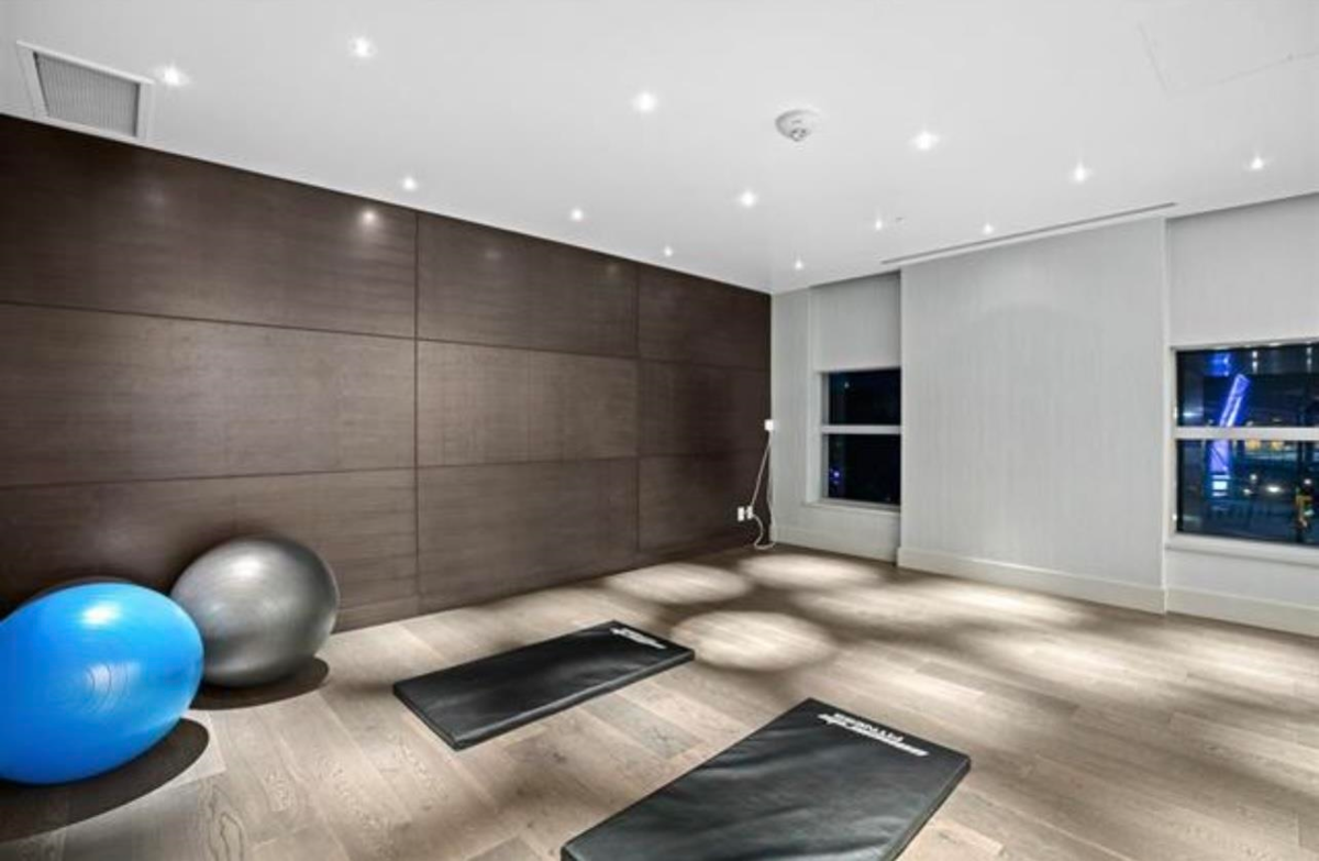 Mudroom Photo of 1301 277 Thurlow Street, Vancouver, BC