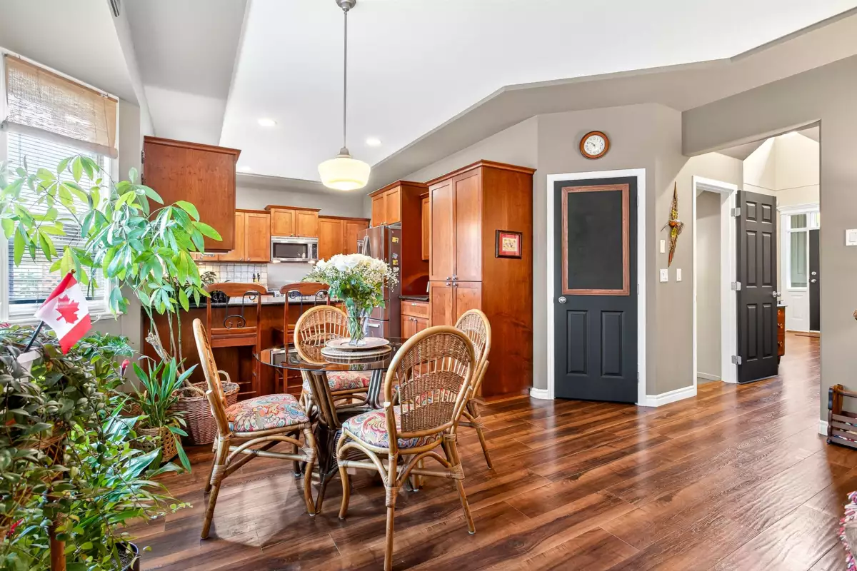 Breakfast Nook Photo of 16728 62a Avenue, Surrey, BC