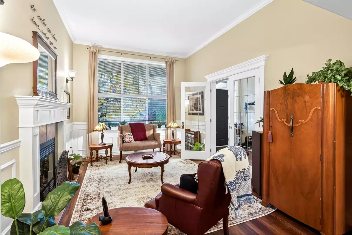 Dining Area Photo of 16728 62a Avenue, Surrey, BC