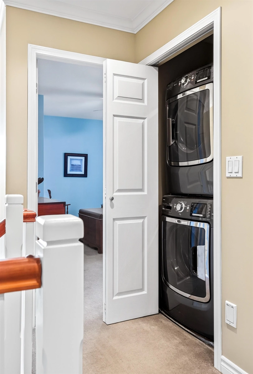 Hallway Photo of 16728 62a Avenue, Surrey, BC