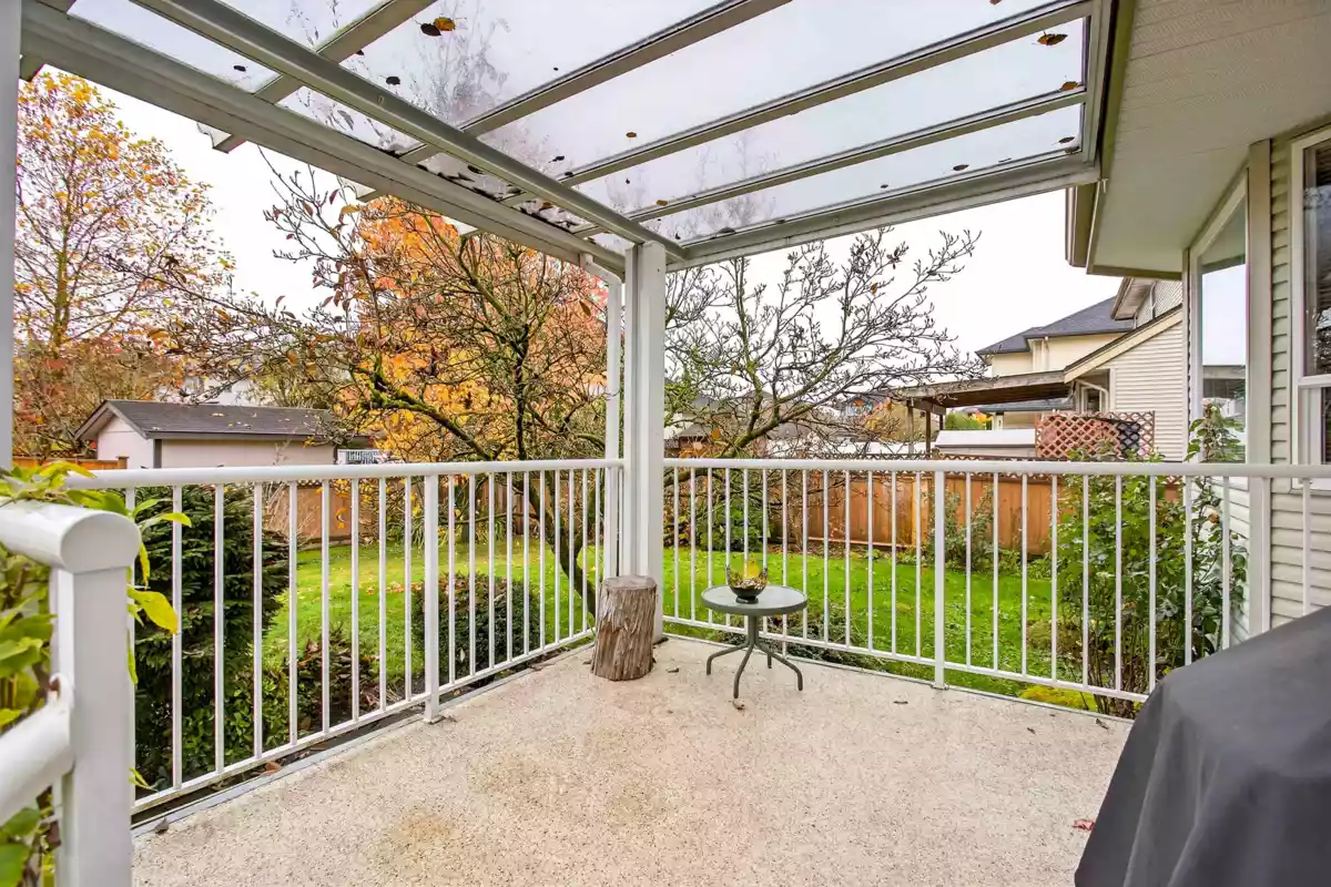 Swimming Pool Photo of 16728 62a Avenue, Surrey, BC