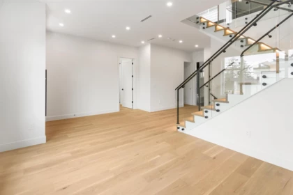 Entry Foyer Photo of 16019 9a Avenue, Surrey, BC