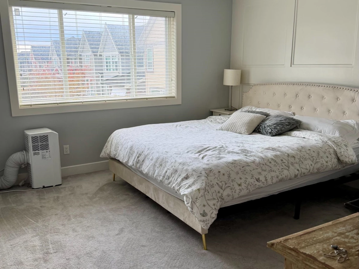 Office / Den Photo of 342 173a Street, Surrey, BC
