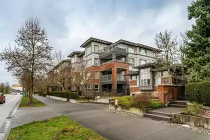 312 18755 68 Avenue, Surrey, BC