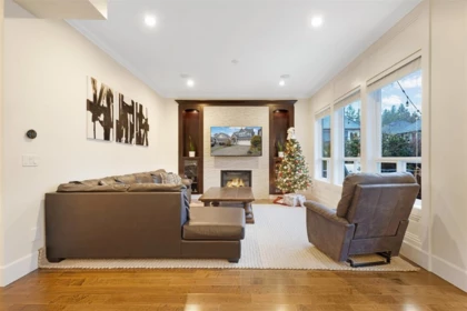 Kitchen Island Photo of 337 171a Street, Surrey, BC
